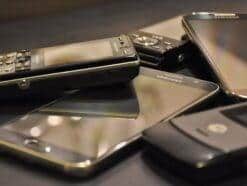 Altes Handy als Festnetztelefon nutzen: Diesen Trick kennen nur wenige Altes Handy als Festnetztelefon nutzen: Diesen Trick kennen nur wenige