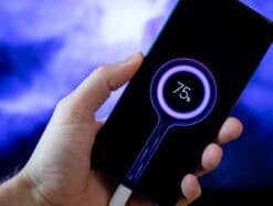 Top-Smartphones eine Mogelpackung? Hier schummeln Samsung, Xiaomi und Co. Top-Smartphones eine Mogelpackung? Hier schummeln Samsung, Xiaomi und Co.