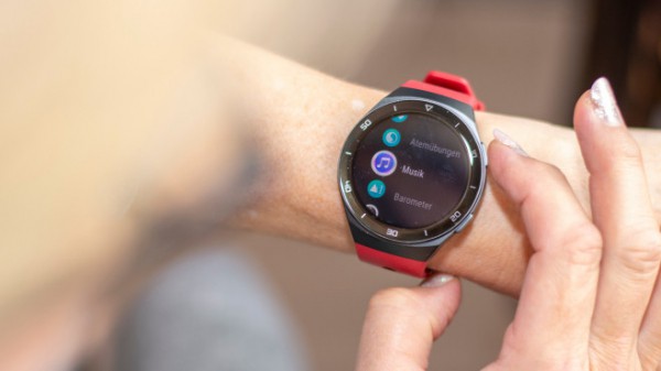 Smartwatch-Test: Apple Watch, Galaxy Watch & Co. im Vergleich Smartwatch-Test: Apple Watch, Galaxy Watch & Co. im Vergleich