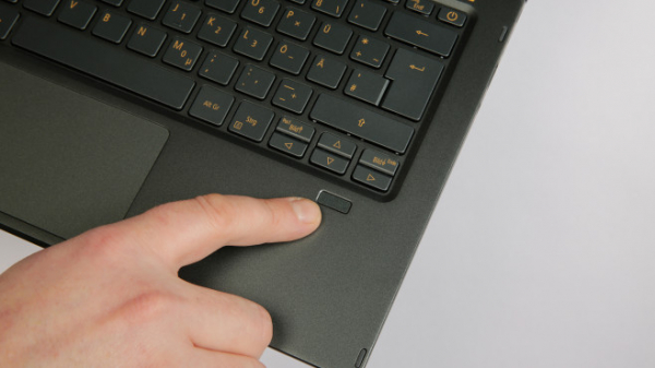 Acer Swift 5 (2021) im Test: 1,06 Euro pro Gramm Acer Swift 5 (2021) im Test: 1,06 Euro pro Gramm
