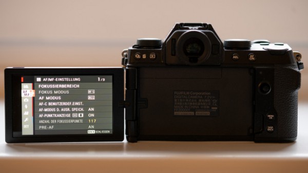 Fujifilm X-S10: Test der Systemkamera Fujifilm X-S10: Test der Systemkamera