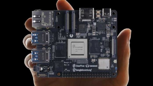 Raspberry Pi Pico: Mikrocontroller-Board für 4 Euro
   
    Raspberry Pi Pico: Mikrocontroller-Board für 4 Euro
