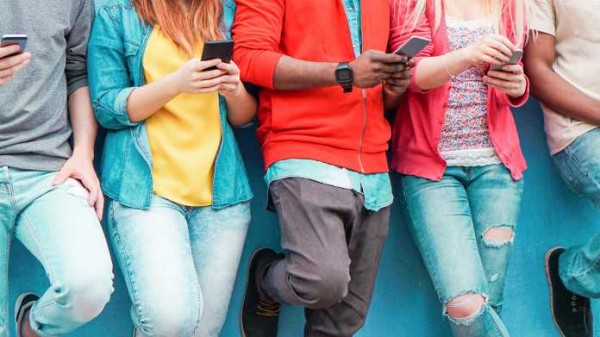 Instagram setzt hinauf KI und Sensibilisierung beim Jugendschutz
   
    Instagram setzt hinauf KI und Sensibilisierung beim Jugendschutz