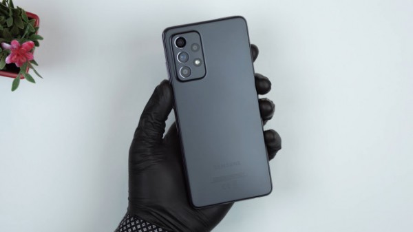 Vor dem Samsung-Event: Ein Video zeigt das Galaxy A52 im Unboxing Vor dem Samsung-Event: Ein Video zeigt das Galaxy A52 im Unboxing