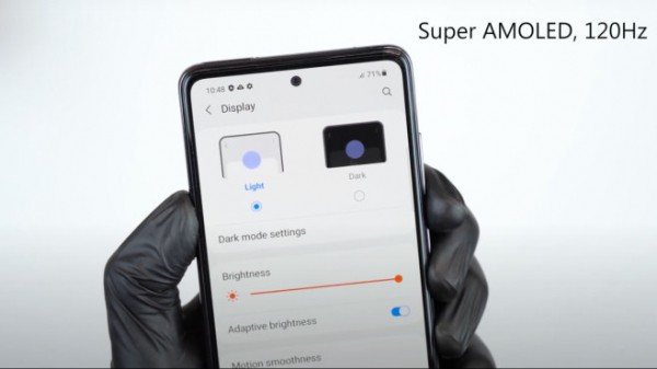 Vor dem Samsung-Event: Ein Video zeigt das Galaxy A52 im Unboxing Vor dem Samsung-Event: Ein Video zeigt das Galaxy A52 im Unboxing