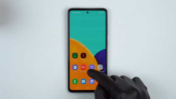 Vor dem Samsung-Event: Ein Video zeigt das Galaxy A52 im Unboxing Vor dem Samsung-Event: Ein Video zeigt das Galaxy A52 im Unboxing