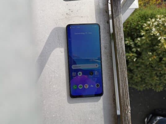 Realme 8 und 8 5G: So günstig war 5G noch nie Realme 8 und 8 5G: So günstig war 5G noch nie