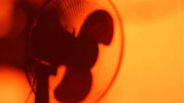 Hitzewelle: Stromanbieter in Texas erhöhen Temperaturen auf smarten Thermostaten
   
    Hitzewelle: Stromanbieter in Texas erhöhen Temperaturen auf smarten Thermostaten