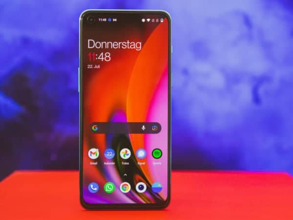 OnePlus Nord 2: Das Samsung Galaxy A72 bekommt seinen Endgegner OnePlus Nord 2: Das Samsung Galaxy A72 bekommt seinen Endgegner